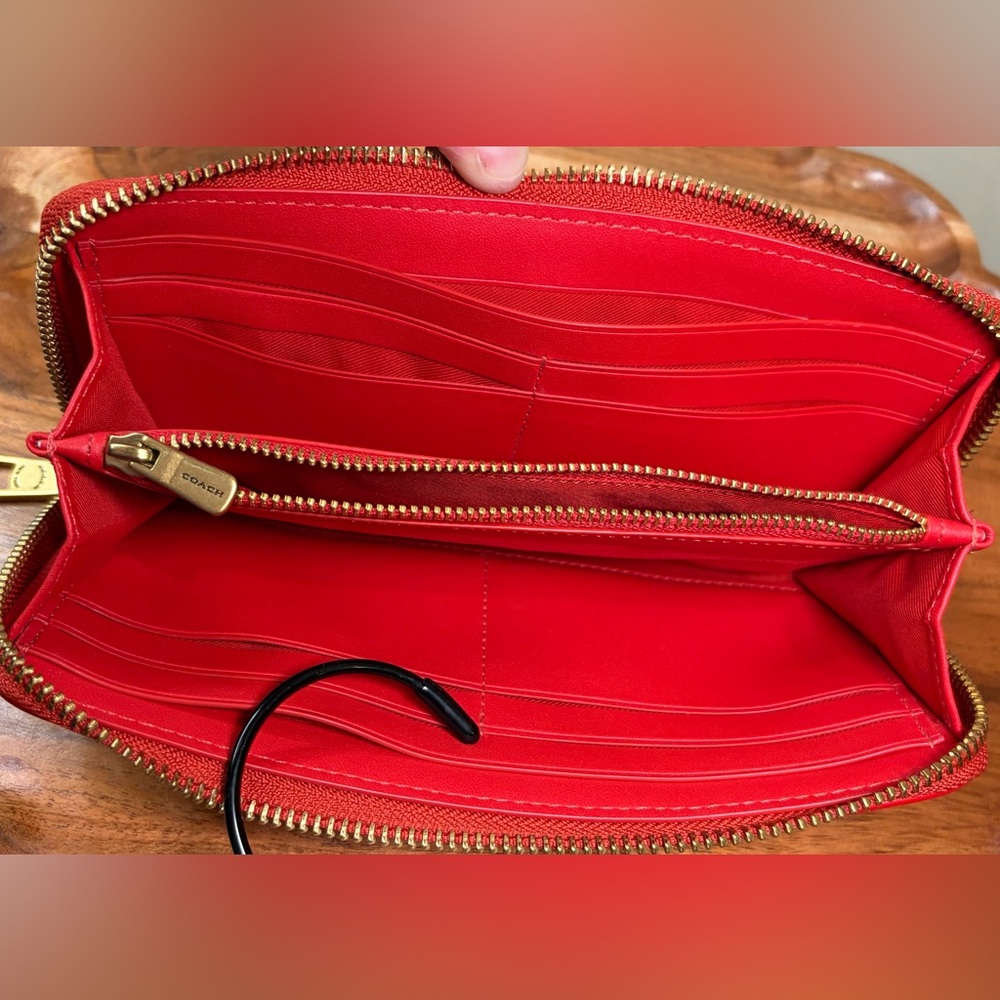 Coach Signature Jacquard Red Leather Slim Accordion Wallet C5731B Like New - Picture 6 of 13